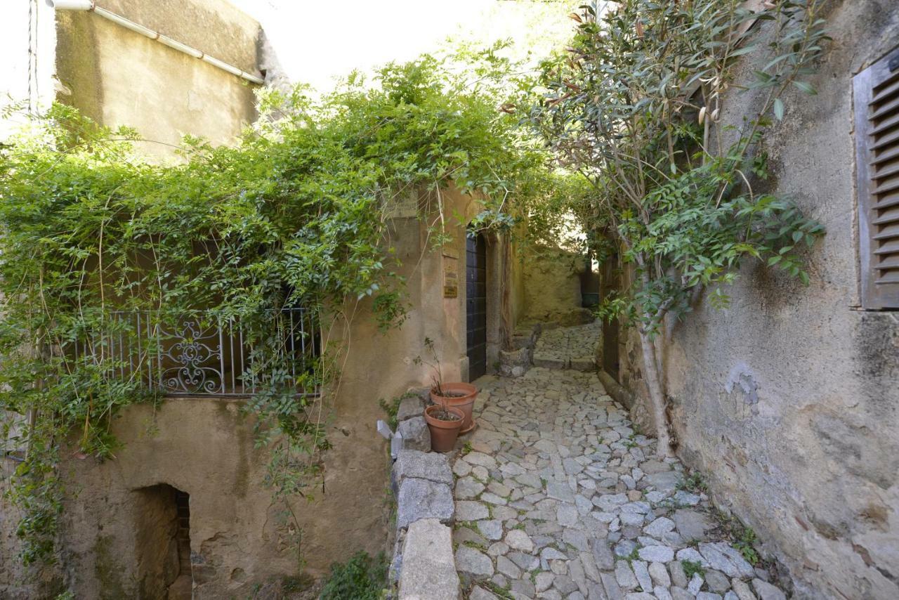 Hotel Palazzu Pigna Bagian luar foto